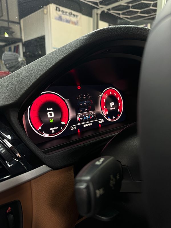 Полностью цифровая ЖК-панель приборов специально для шасси BMW