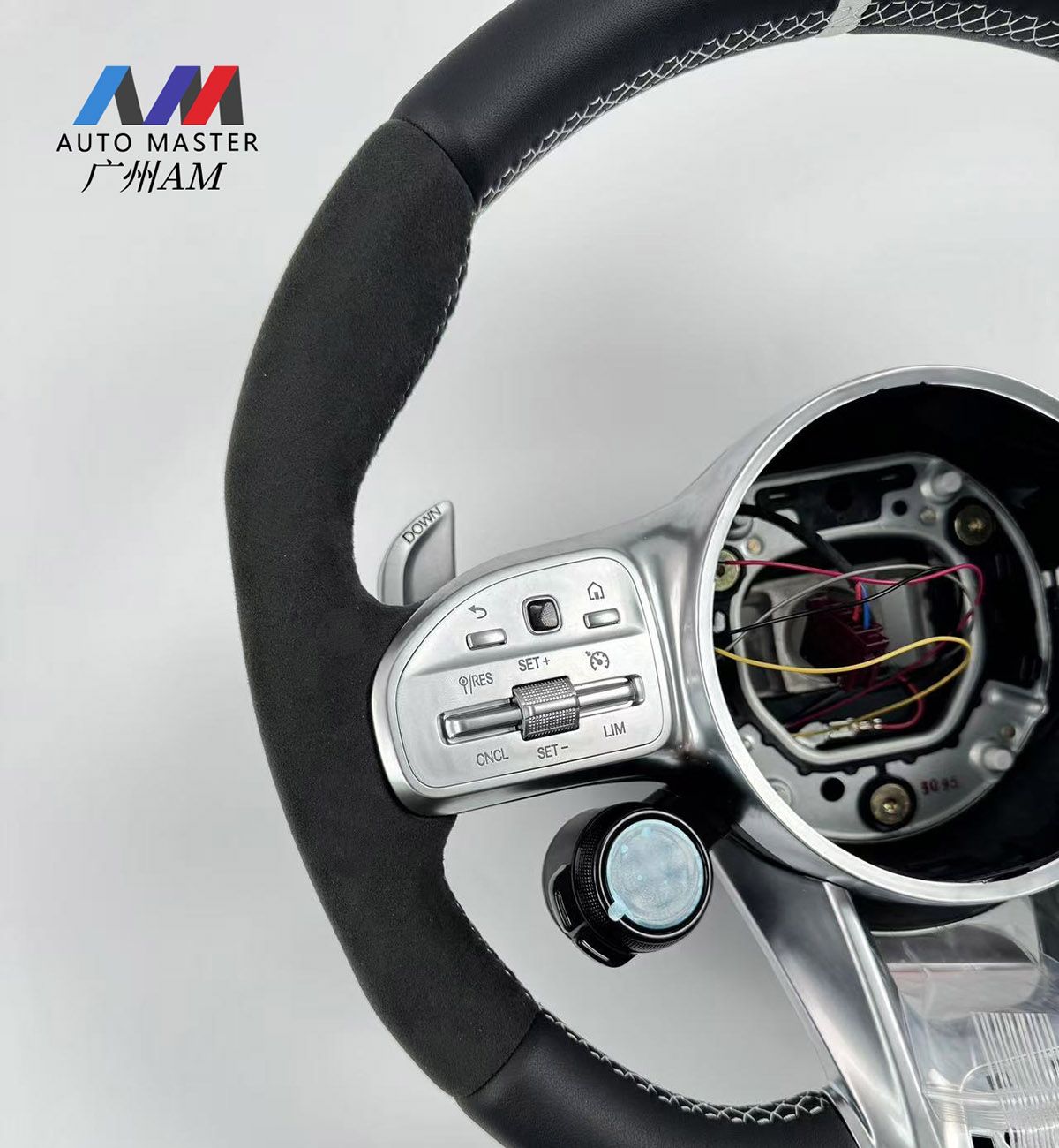 Руль AMG из алькантары с светящейся ручкой LED缩略图2